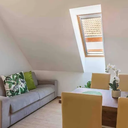 Stay Veszprem, Modern City Center Flat Exterior foto