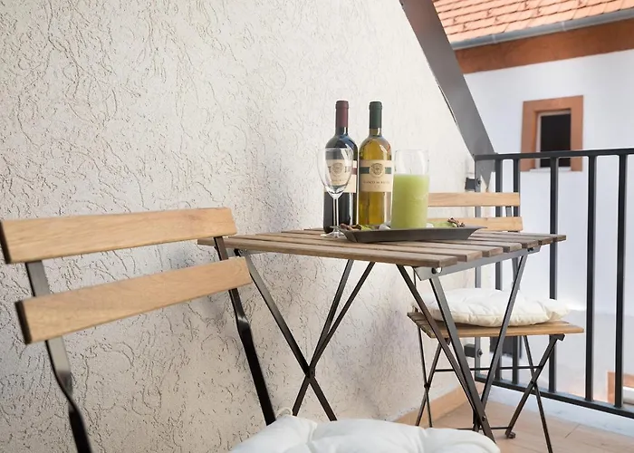 Stay Veszprem, Modern City Center Flat